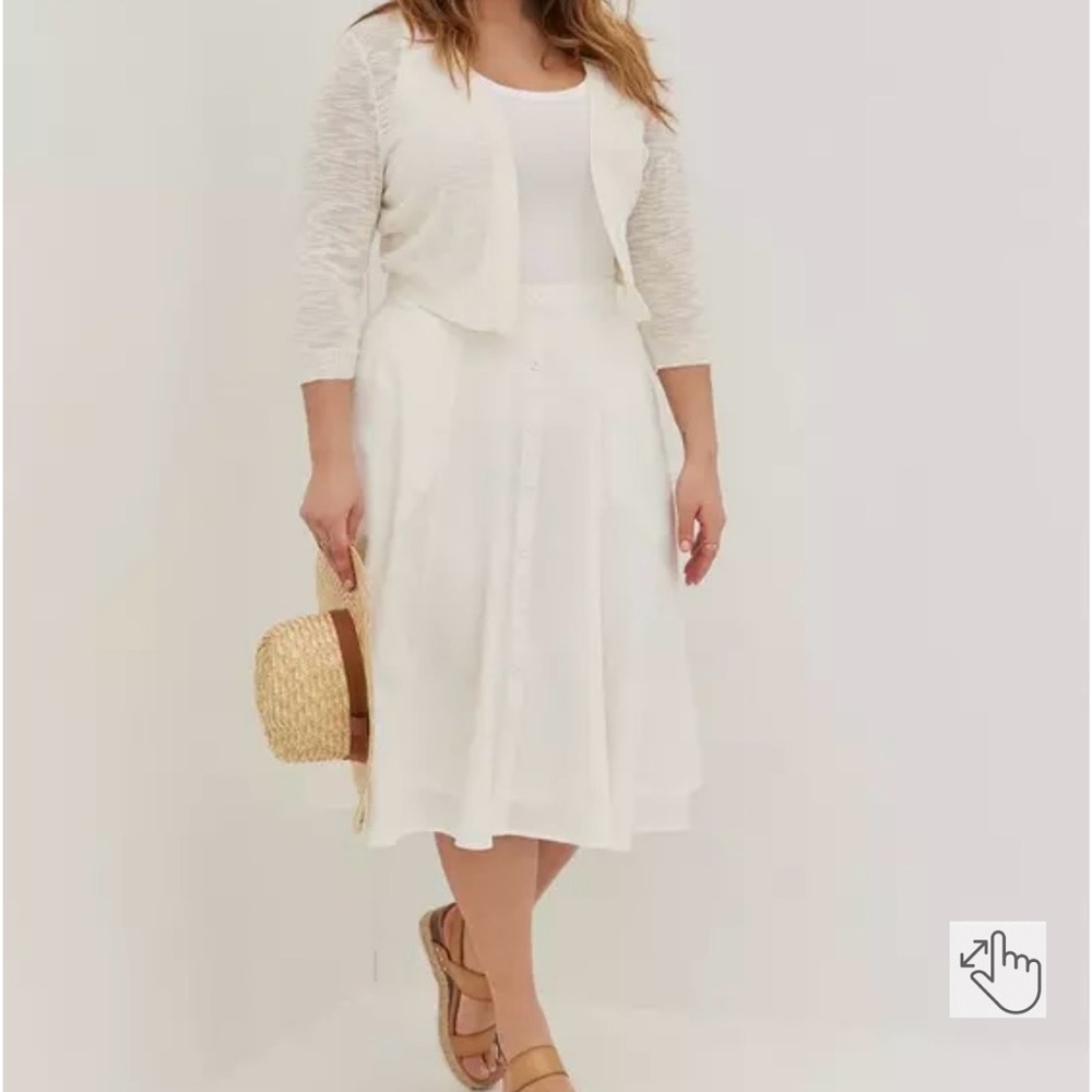 Torrid Classic White A-Line Skirt